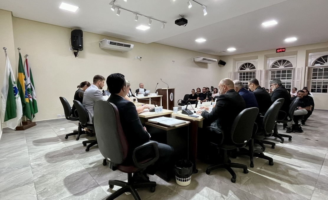 Prefeito Junior Brindarolli Participa da 1ª Sessão Ordinária da Câmara de Vereado...