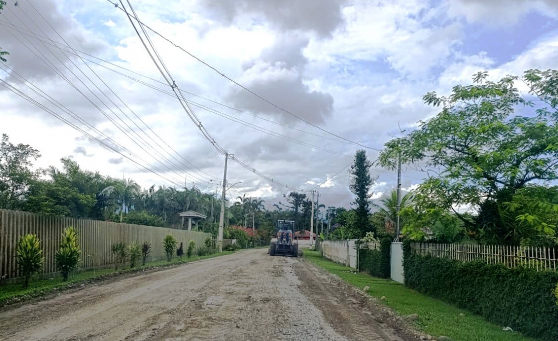 Prefeitura de Morretes Realiza Patrolamento Na Estrada do Bairro Central