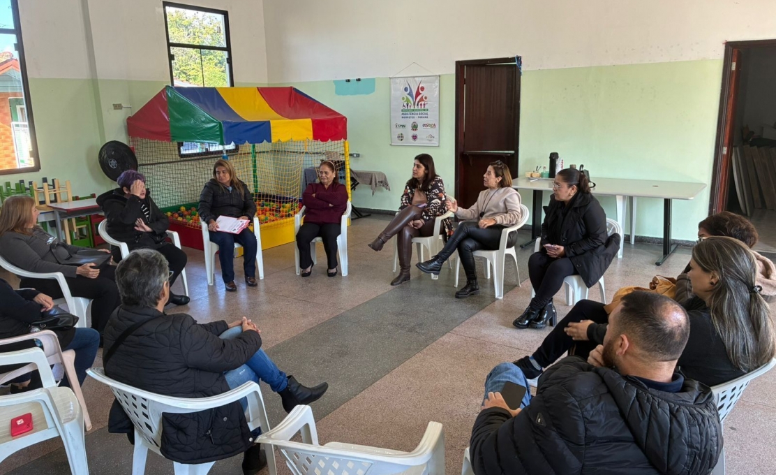 Encontro Na Assistência Social Fortalece Rede de Proteção à Criança E Ao Adolesc...