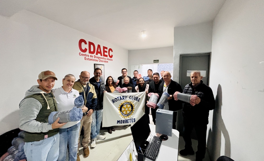 Hospital e Maternidade de Morretes recebe doação de cobertores e equipamento do Rotary Club