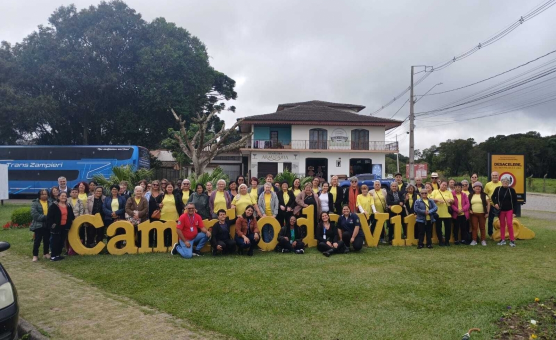 Idosos de Morretes Participam de Passeio Cultural Pelo Caminho do Vinho