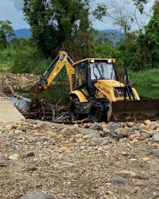 Secretaria de Infraestrutura realiza manutenção da Ponte Molhada