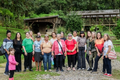 Participantes dos projetos MOVA e Mãos que Acolhem participam de vivência no Ekôa Park