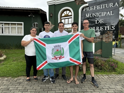 Alunos morretenses participam do programa Ganhando o Mundo