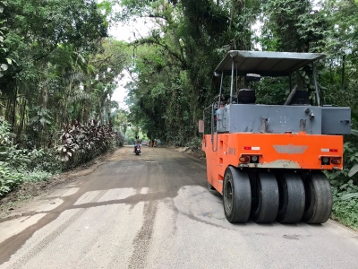 Secretaria Municipal de Infraestrutura incia recuperação da pavimentação na estrada de Barreiros 