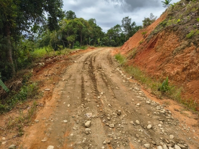Prefeitura intensifica manutenção de estradas em diversas localidades do município
