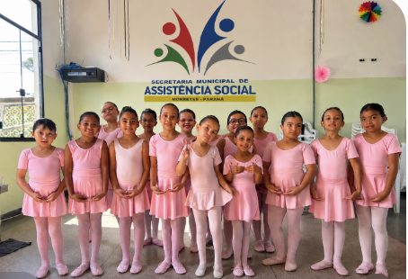 Turma de ballet do SCFV de Morretes